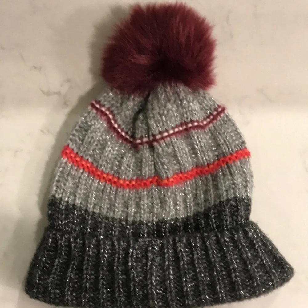 Gap marled knit pom-pom beanie